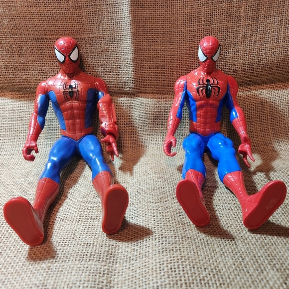 FINAL PRICE Lot of 2 Marvel Hasbro Spiderman Action Figures - Picture 3 of 7